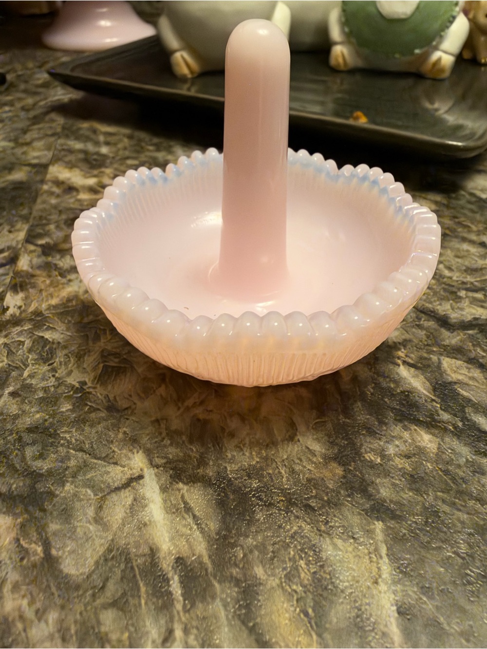 Mosser Crown Tuscan pink ring holder